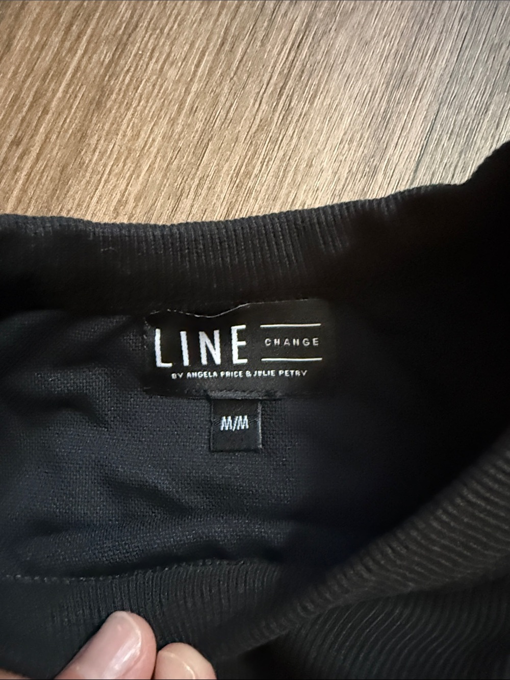 LINEChange Black Ribbed Crop Tank - Picture 5 of 5